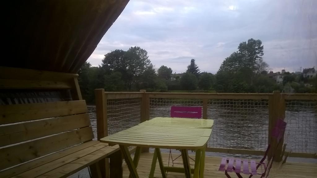 Camping Des Ribieres Confolens Eksteriør billede
