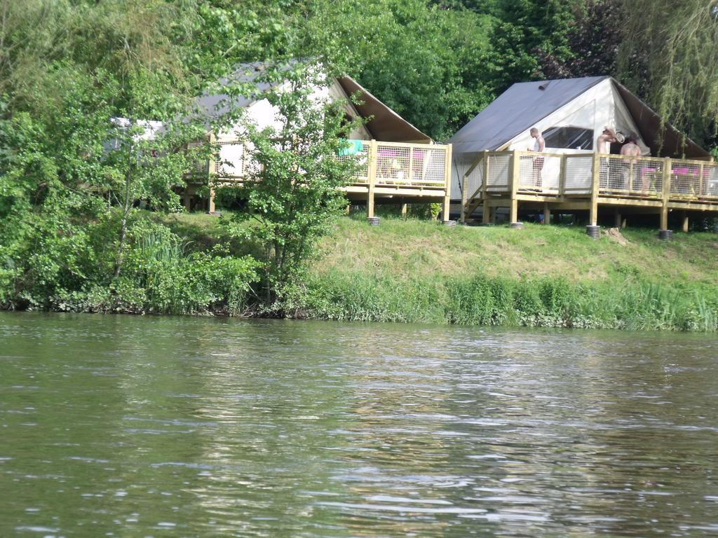 Camping Des Ribieres Hotel Confolens Eksteriør billede