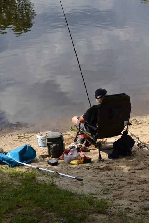 Camping Des Ribieres Hotel Confolens Eksteriør billede